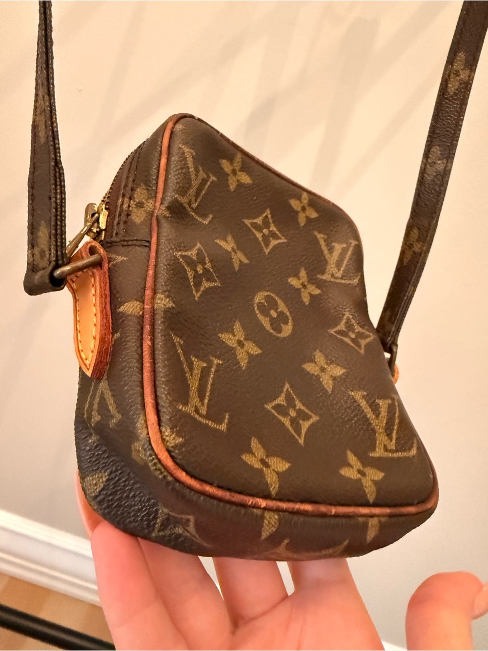 Authenticated Louis Vuitton Mini Danube Crossbody Great Condition 4.3x5.5x1.6” - Picture 13 of 15